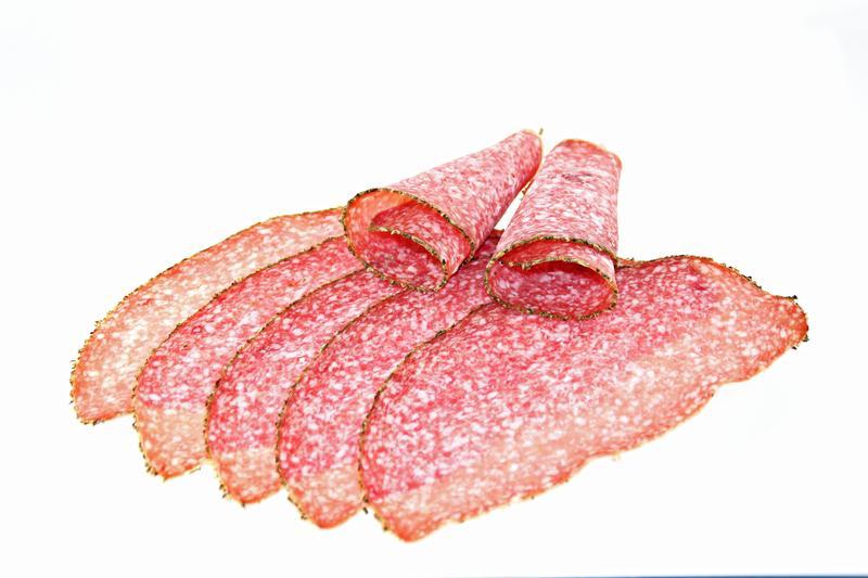 Salami geschnitten