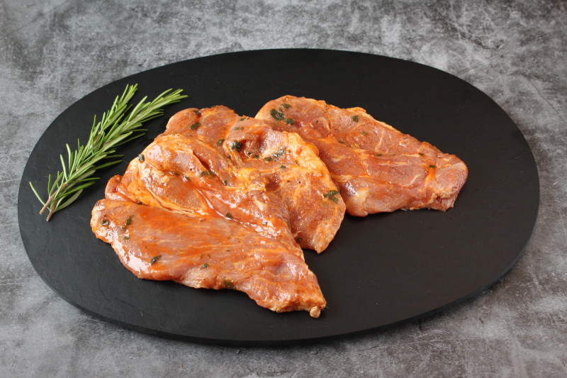 Schweine Schopfsteak mariniert ohne Knochen 6x 160g Schweine Schopfsteak mariniert ohne Knochen 6x 160g